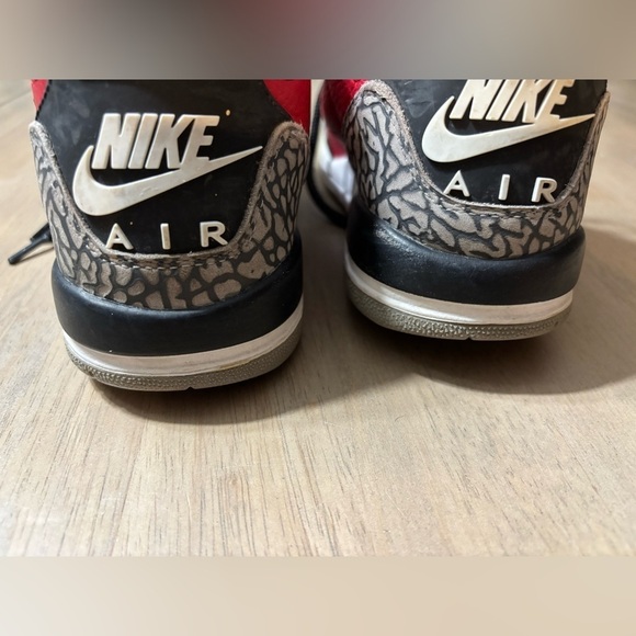 Nike 3 Retro Unite Fire Red 6 Youth red,gray,black,whitei - Picture 4 of 7